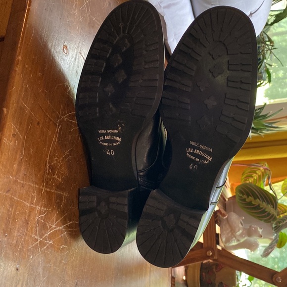 Beautiful Black Italian leather Vera Gomma boots EU 40 US 10.5 laces and zipper - Picture 6 of 11